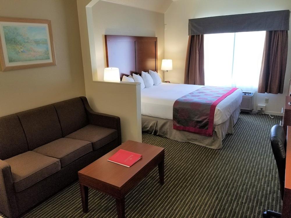Hotel Ramada By Wyndham Bakersfield Extérieur photo