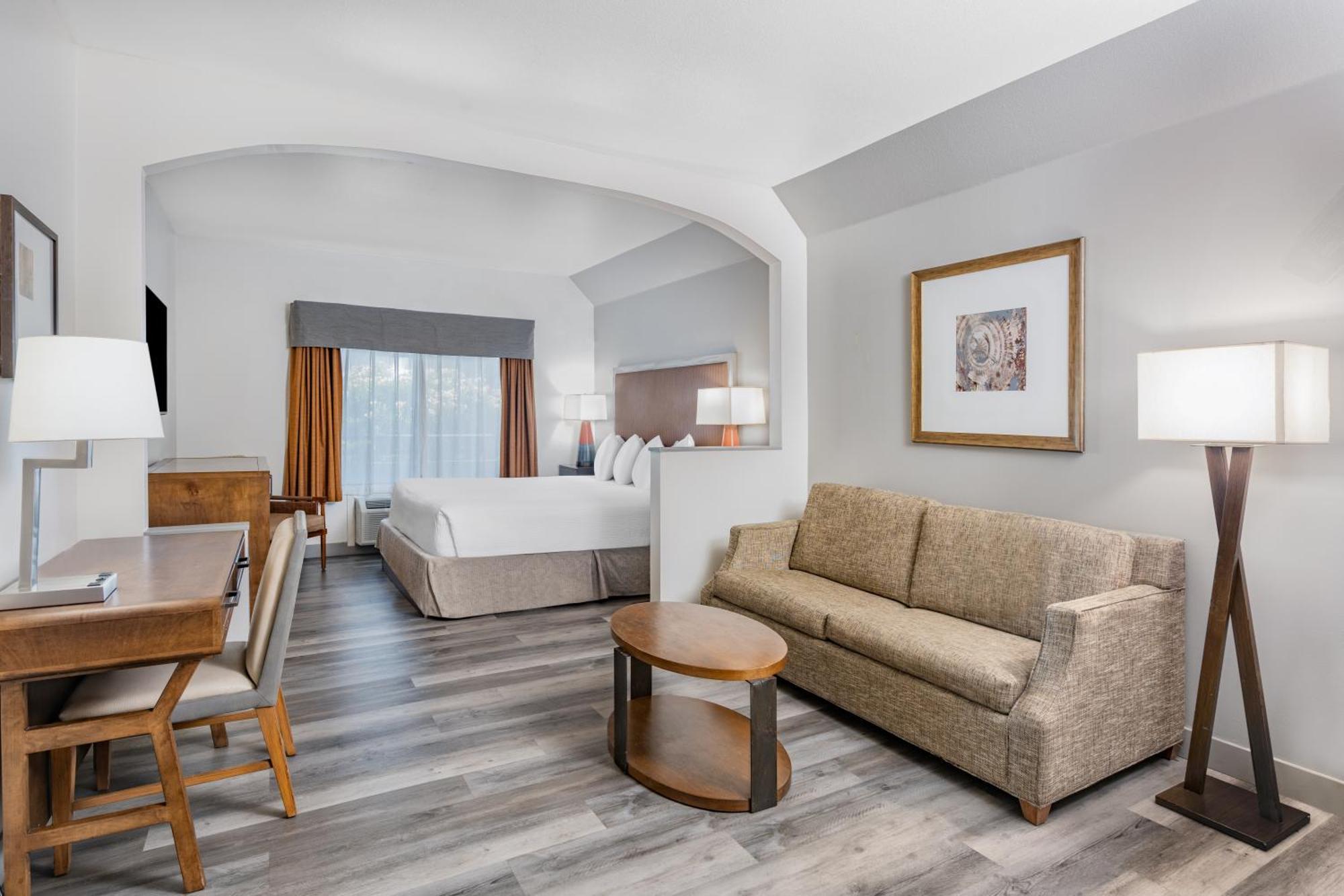Hotel Ramada By Wyndham Bakersfield Extérieur photo